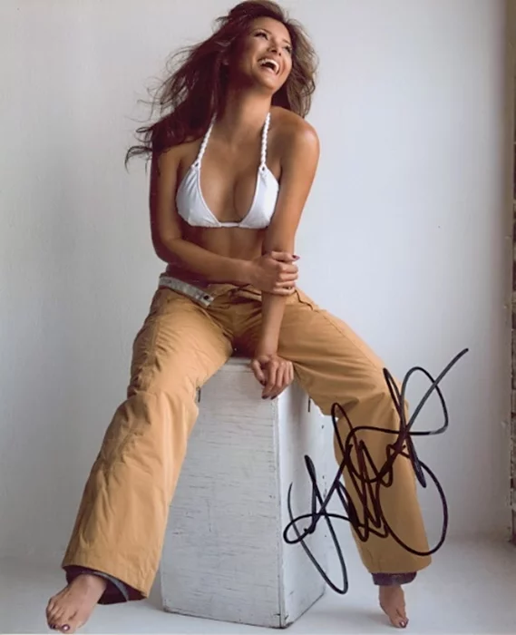 Kelly Hu autograph