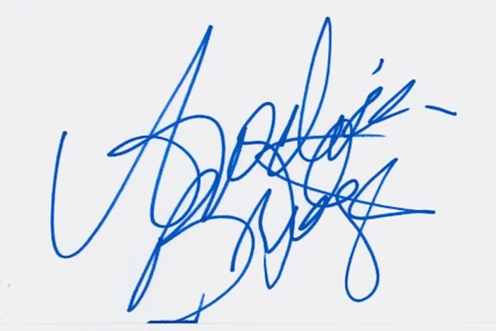Angelica Bridges autograph