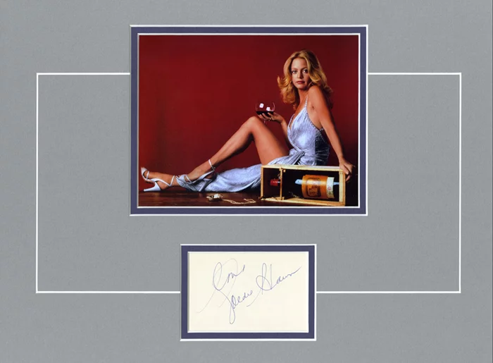Goldie Hawn autograph