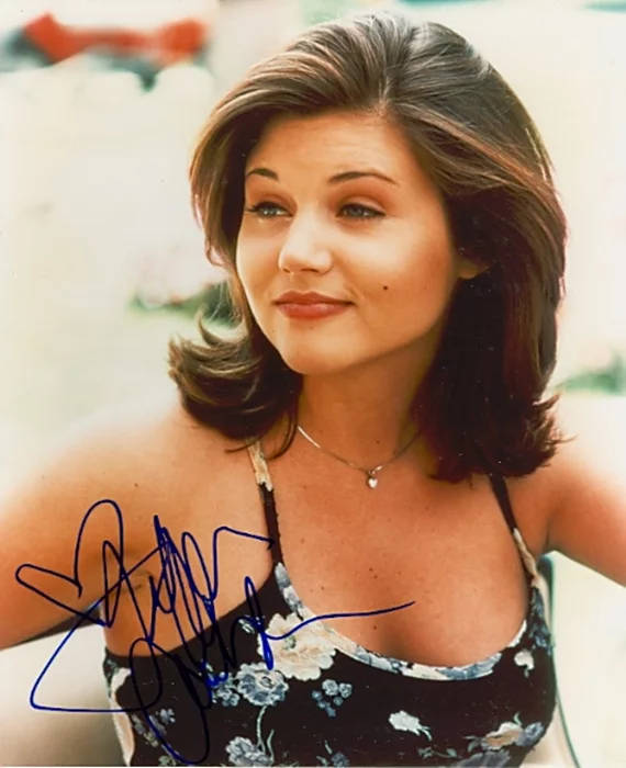 Tiffani Thiessen autograph