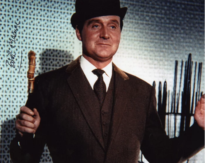 Patrick MacNee autograph