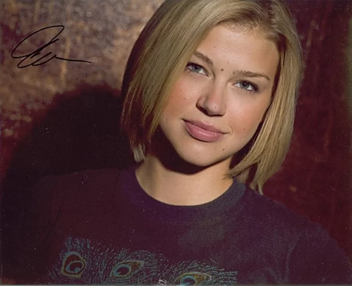 Adrianne Palicki autograph