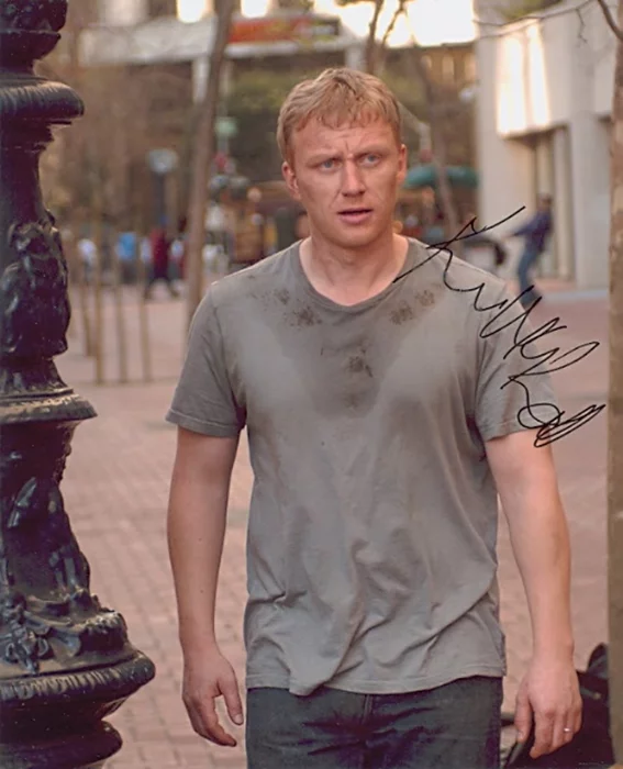 Kevin McKidd autograph
