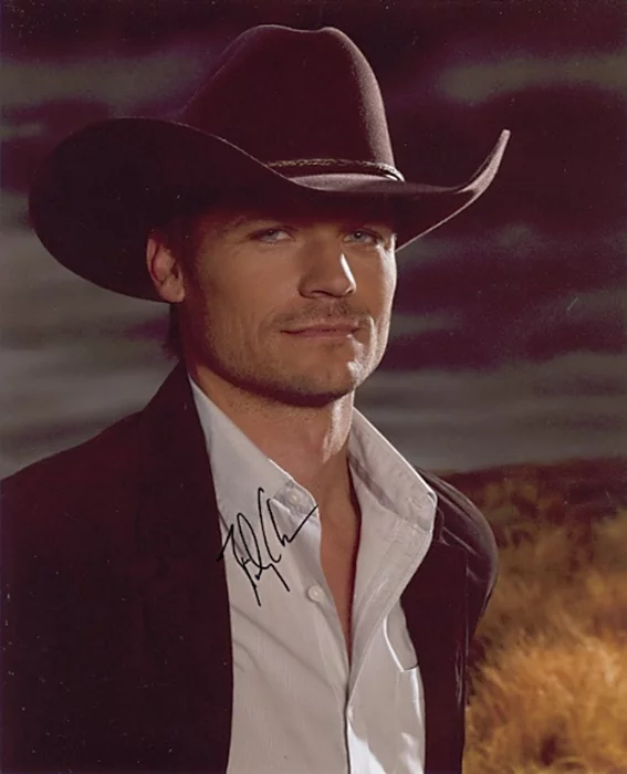 Bailey Chase autograph