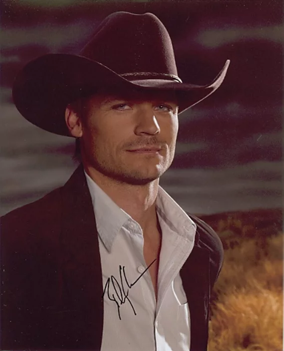 Bailey Chase autograph