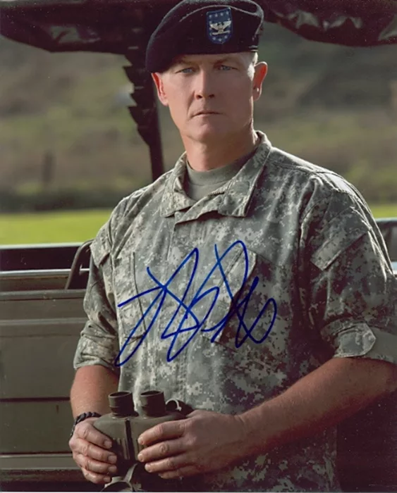 Robert Patrick autograph