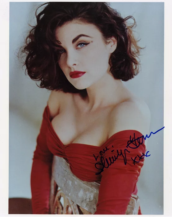 Sherilyn Fenn autograph