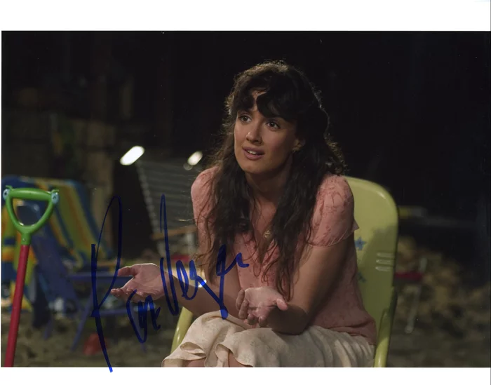 Paz Vega autograph