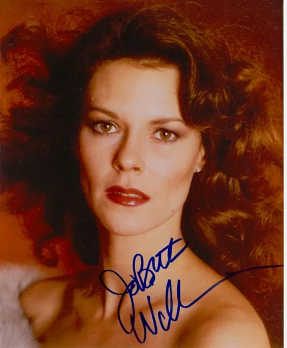 JoBeth Williams autograph