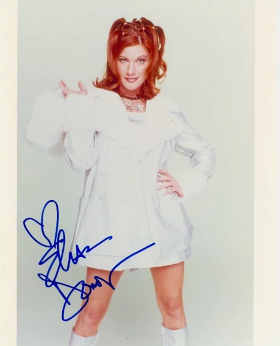 Elisa Donovan autograph