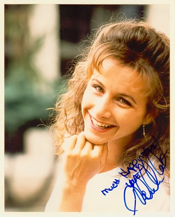 Gabrielle Carteris autograph