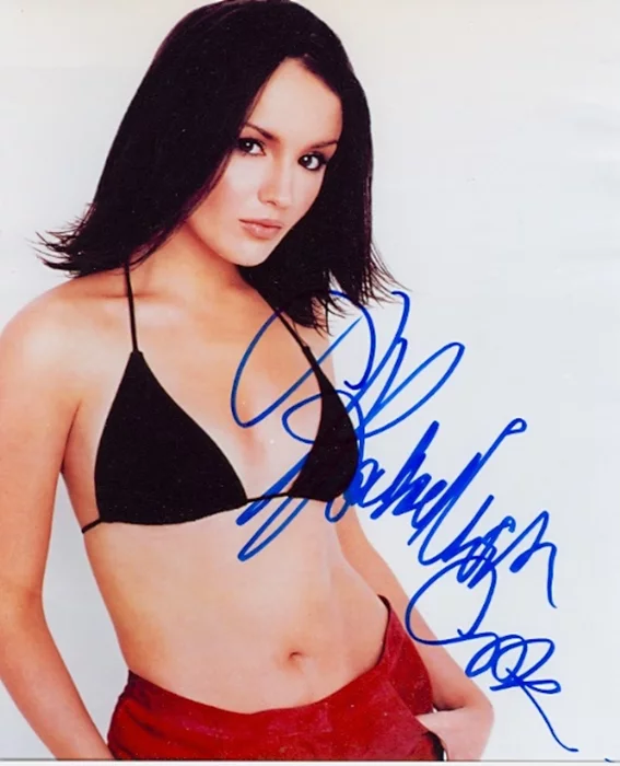 Rachael Leigh Cook autograph