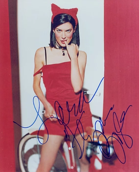 Lara Flynn Boyle autograph