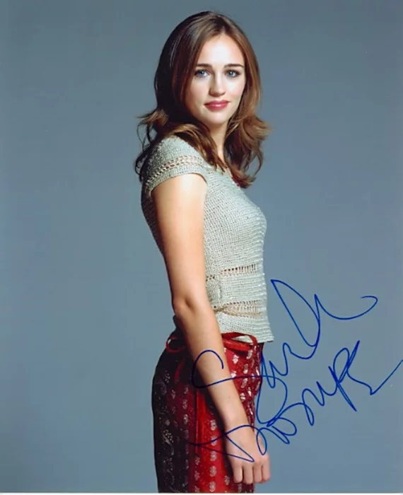 Sarah Thompson autograph