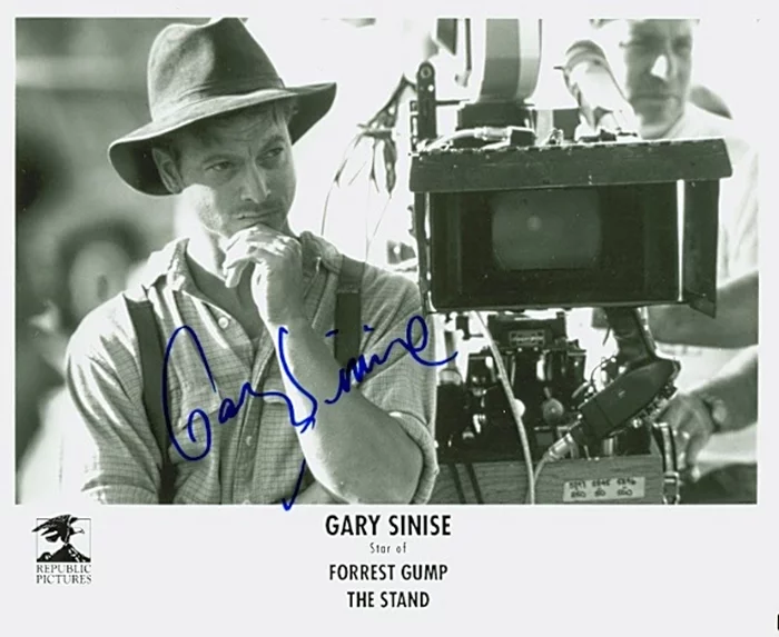 Gary Sinise autograph