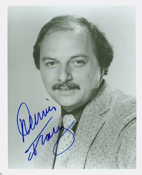 Dennis Franz autograph