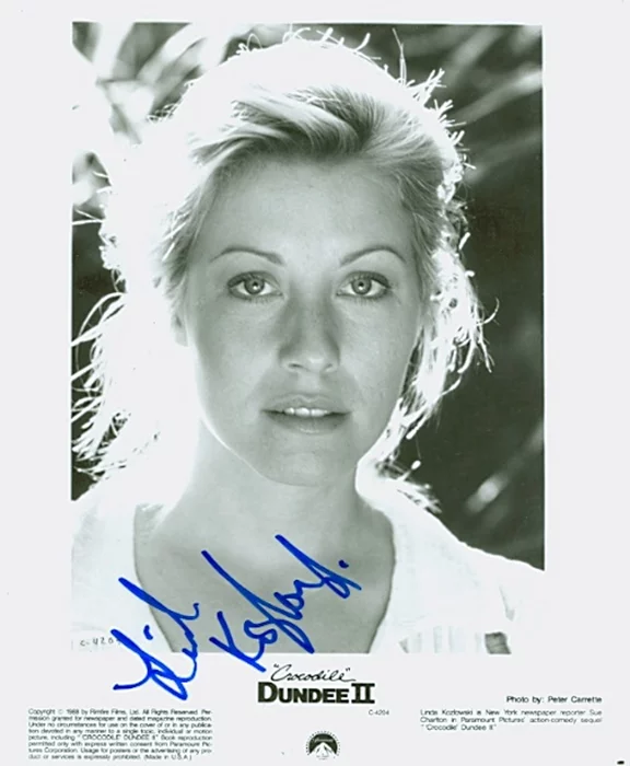 Linda Kozlowski autograph