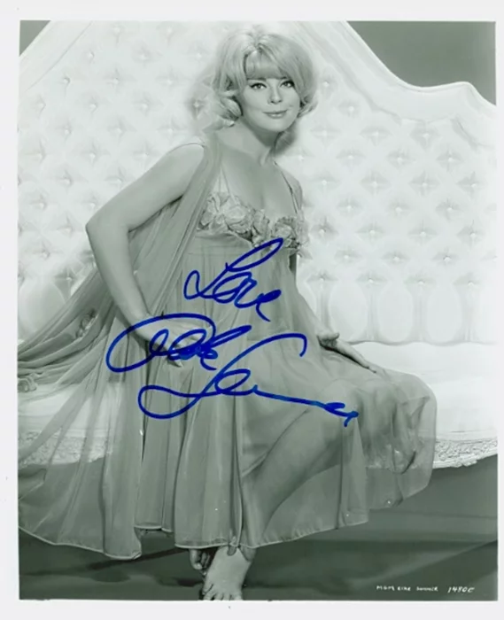 Elke Sommer autograph