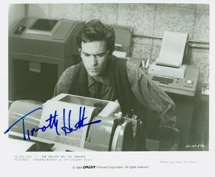 Timothy Hutton autograph