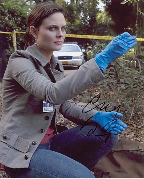 Emily Deschanel autograph