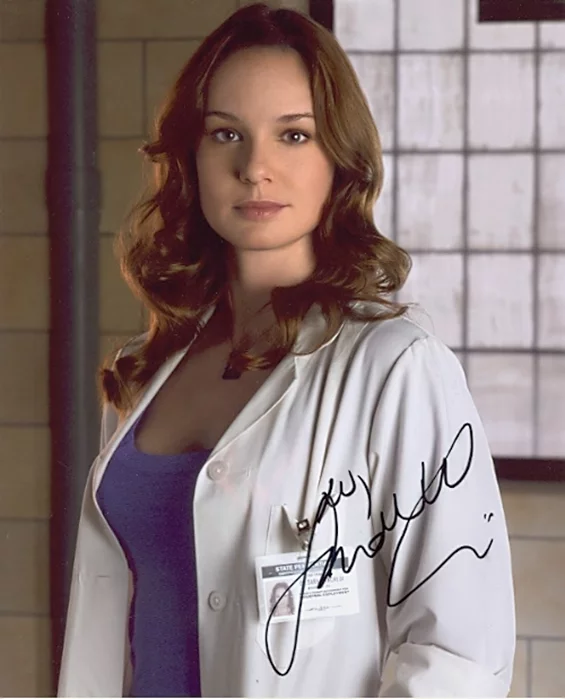 Sarah Wayne Callies autograph