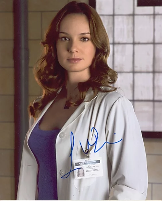 Sarah Wayne Callies autograph