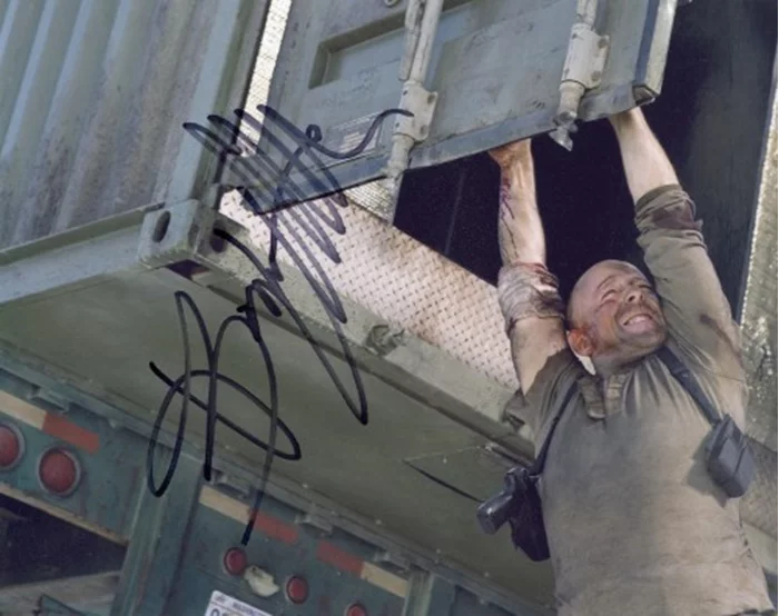 Bruce Willis autograph