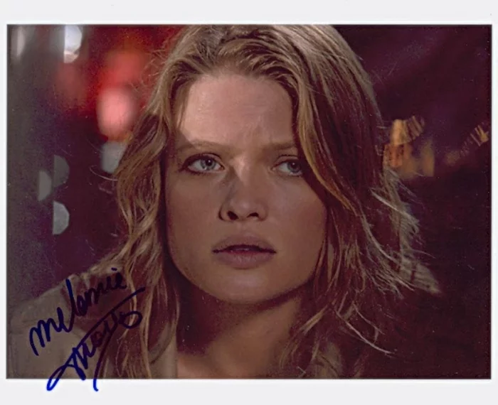 Melanie Thierry autograph