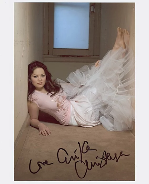 Erika Christensen autograph