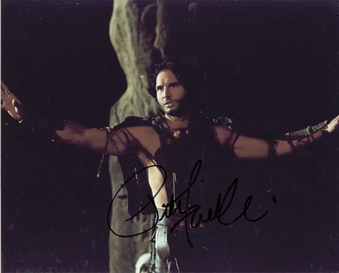 Peter Facinelli autograph