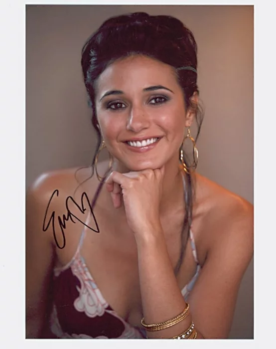 Emmanuelle Chriqui autograph