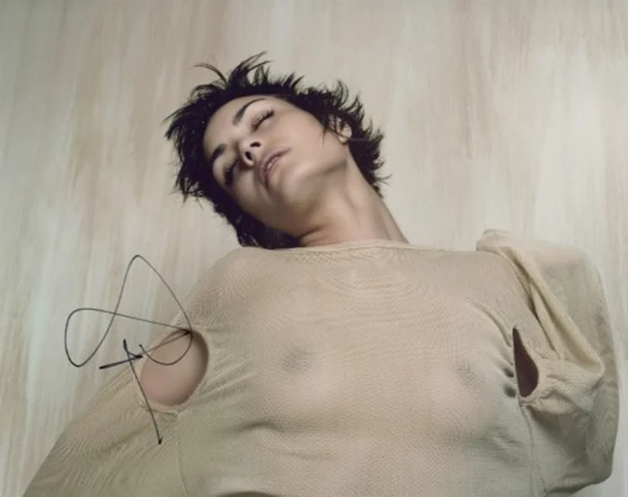 Shannyn Sossamon autograph