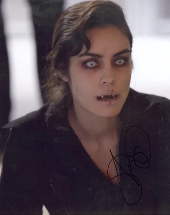 Shannyn Sossamon autograph