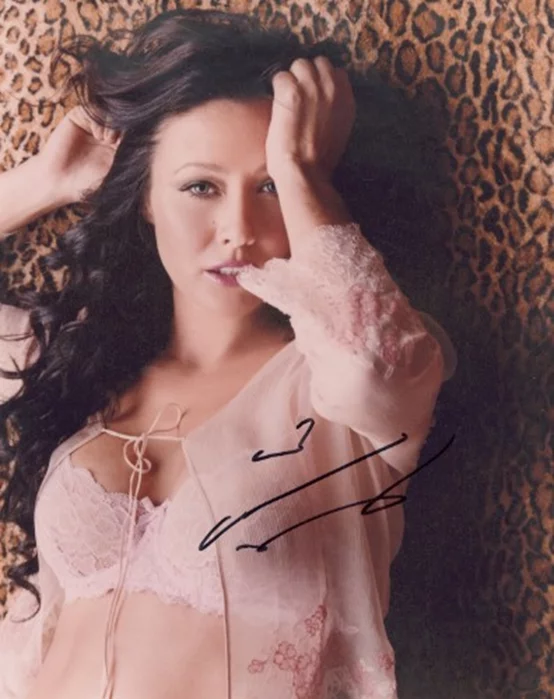 Shannen Doherty autograph
