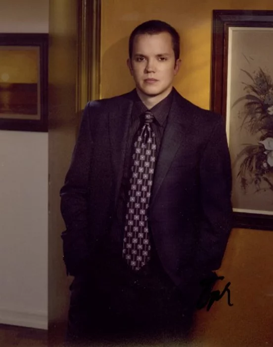Eric Millegan autograph