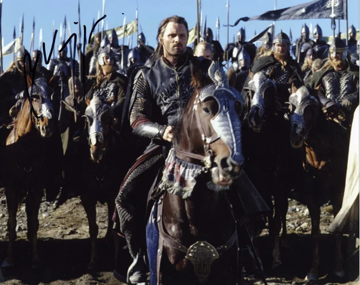 Viggo Mortensen autograph