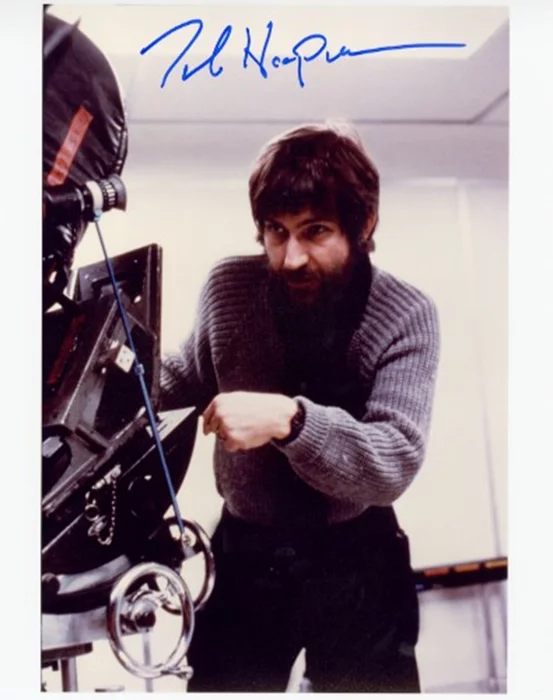 Tobe Hooper autograph