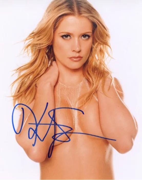 Kristy Swanson autograph