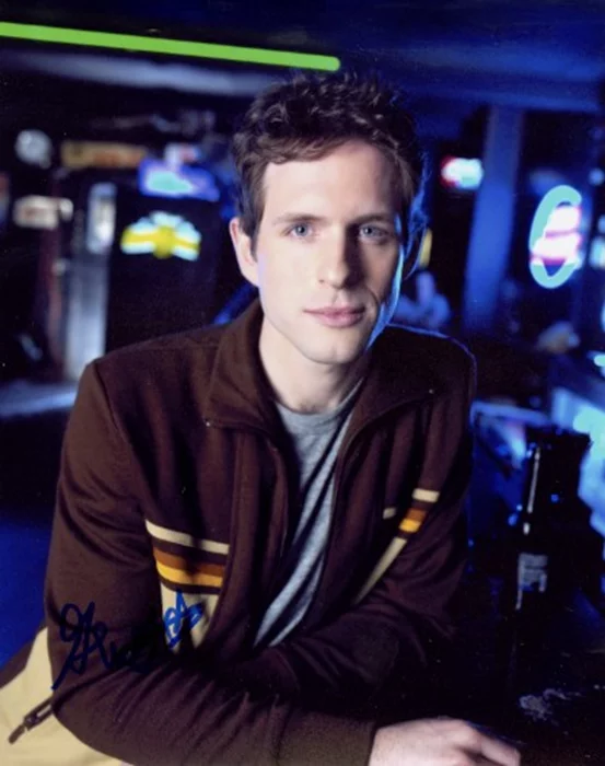 Glenn Howerton autograph