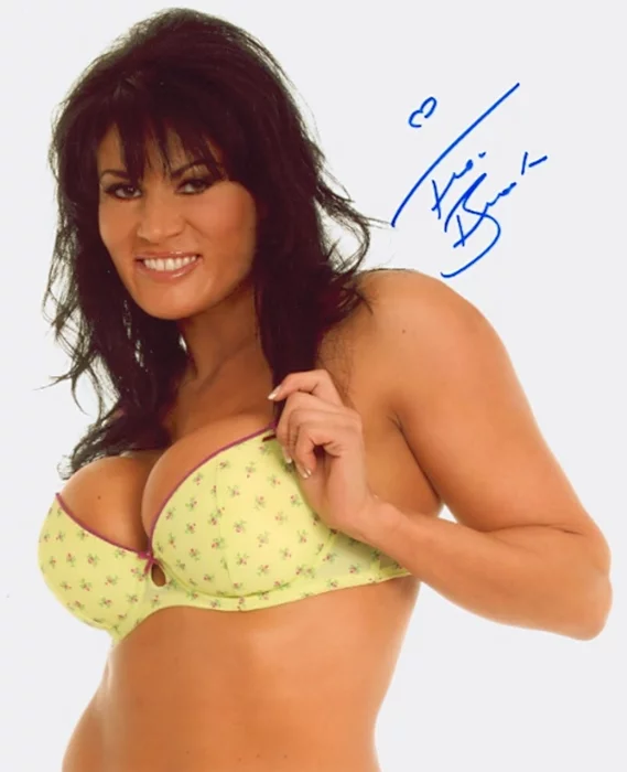 Traci Brooks autograph