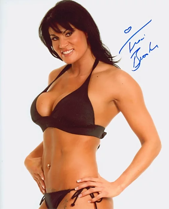 Traci Brooks autograph