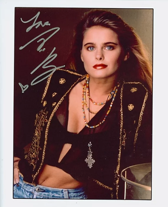 Ami Dolenz autograph