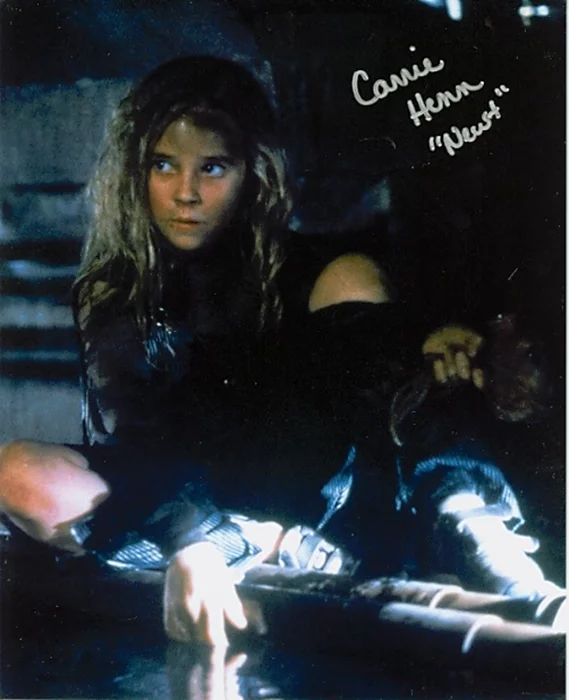Carrie Henn autograph