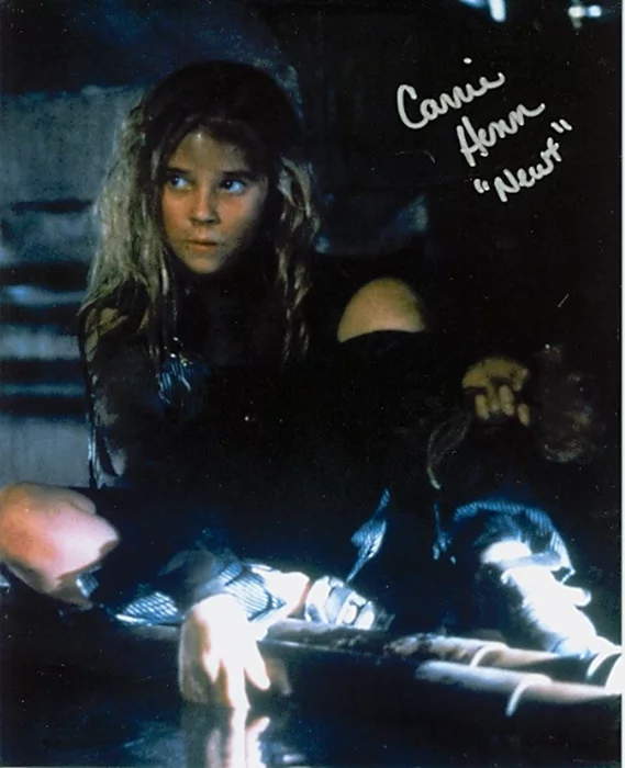 Carrie Henn autograph
