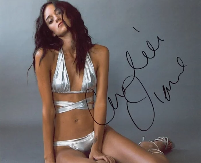 Caroline D'Amore autograph
