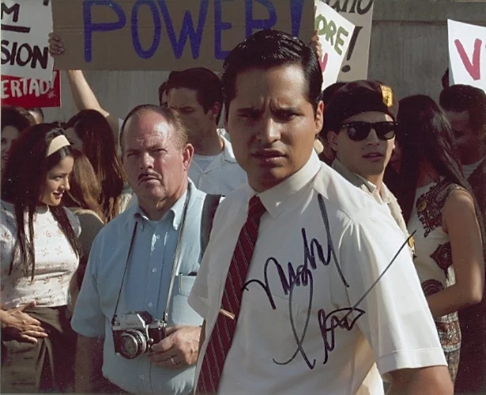 Michael Pena autograph