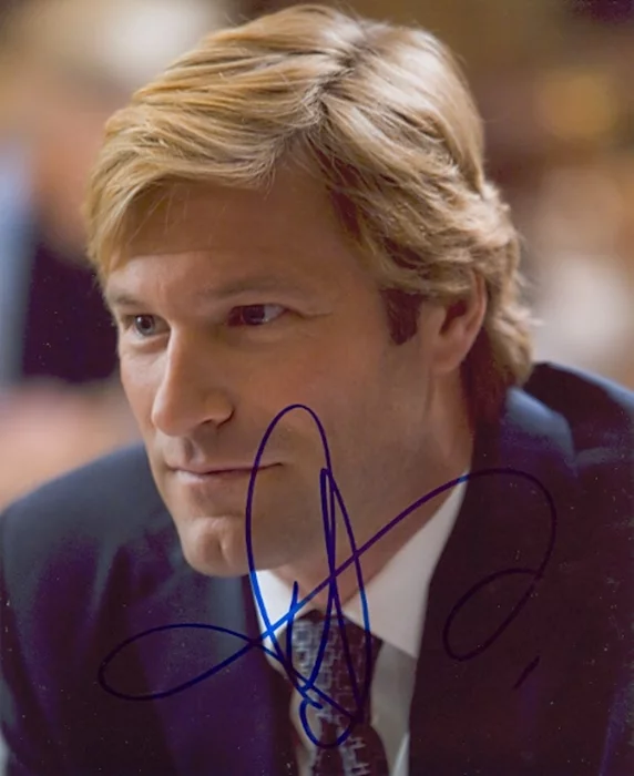 Aaron Eckhart autograph