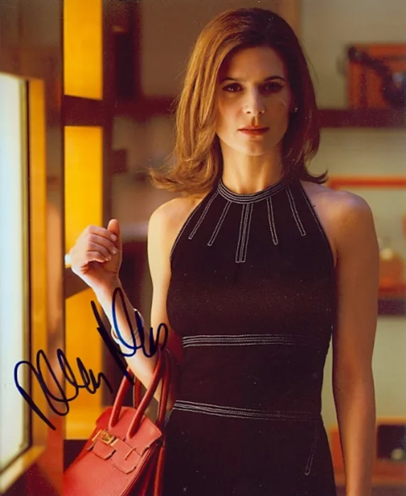 Perrey Reeves autograph
