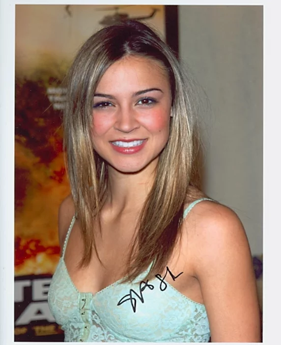 Samaire Armstrong autograph