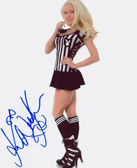 Kendra Wilkinson autograph